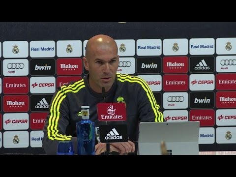 Real Madrid's Zidane warns striker Ronaldo is untransferable