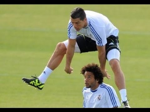 Real Madrid – Funny Moments !! *HD*