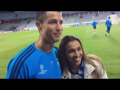 Marta, la cinco veces ganadora del FIFA World Player, visitó a sus ídolos en Malmö